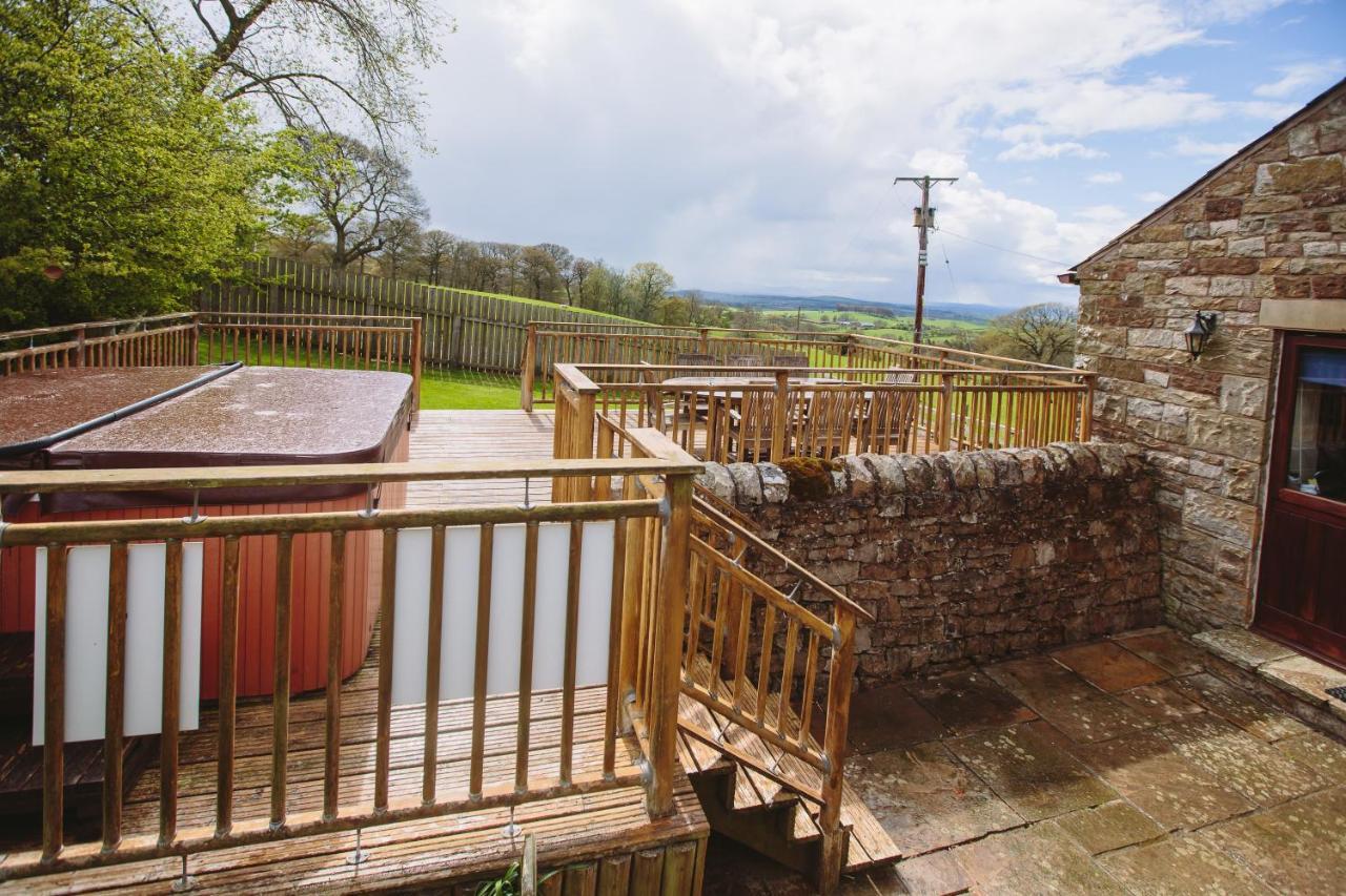 Villa Mill Barn Hot Tub à Castle Carrock Extérieur photo